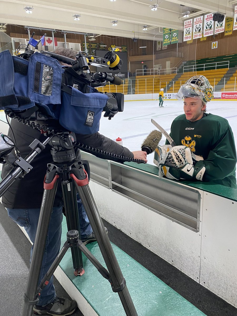 BearsandPandas's tweet image. He’s back on campus! #EBUG @EdmontonOilers @GBHKY