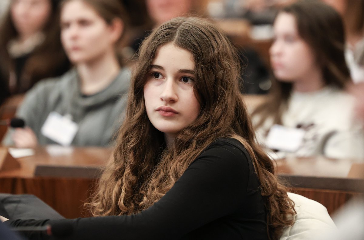 Mission Libération (@mission80ans) on Twitter photo 🕊️ Le 23 janvier, 250 élèves ont participé au Campus XL organisé par la Mission Libération à l’UNESCO pour commémorer les 80 ans de la libération d'Auschwitz.
1/2
<a href="/UNESCO_fr/">UNESCO en français</a> <a href="/France_UNESCO/">La France à l'UNESCO</a> <a href="/Fondation_Shoah/">Fondation pour la Mémoire de la Shoah</a> <a href="/Shoah_Memorial/">Mémorial de la Shoah</a> <a href="/education_gouv/">Ministère Éducation nationale</a> <a href="/Academie_Paris/">Académie de Paris</a> <a href="/AcCreteil/">Académie de Créteil</a> <a href="/acversailles/">Académie de Versailles</a> 🕊️ Le 23 janvier, 250 élèves ont participé au Campus XL organisé par la Mission Libération à l’UNESCO pour commémorer les 80 ans de la libération d'Auschwitz.
1/2
<a href="/UNESCO_fr/">UNESCO en français</a> <a href="/France_UNESCO/">La France à l'UNESCO</a> <a href="/Fondation_Shoah/">Fondation pour la Mémoire de la Shoah</a> <a href="/Shoah_Memorial/">Mémorial de la Shoah</a> <a href="/education_gouv/">Ministère Éducation nationale</a> <a href="/Academie_Paris/">Académie de Paris</a> <a href="/AcCreteil/">Académie de Créteil</a> <a href="/acversailles/">Académie de Versailles</a>