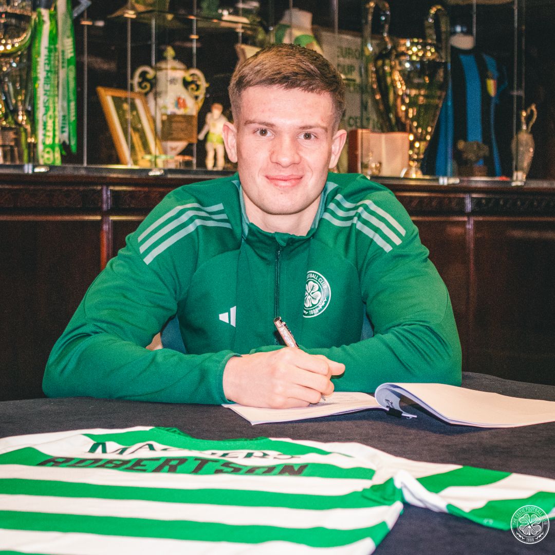 CelticFCB's tweet photo. ✍️ We are pleased to announce that both Kyle Ure and Mitchell Robertson have signed new deals with the club, until 2027 🙌

Congratulations to both Kyle and Mitchell 👏

#CelticFC🍀