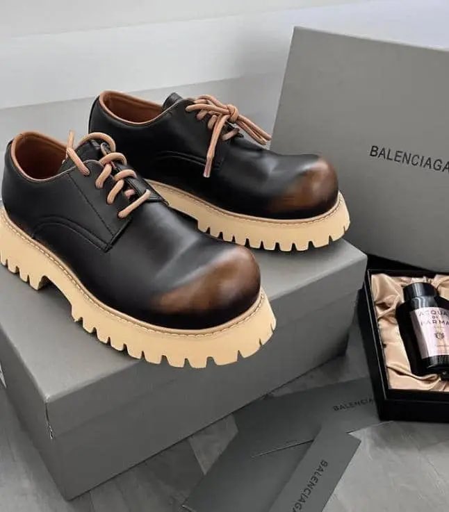 getecorewards's tweet photo. Big sole, bigger vibes. Step up your shoe game with the boldest kicks around. Shop now on Cloudshopa. 👟 #BigSoleEnergy https://t.co/Xu8EFdRFU8