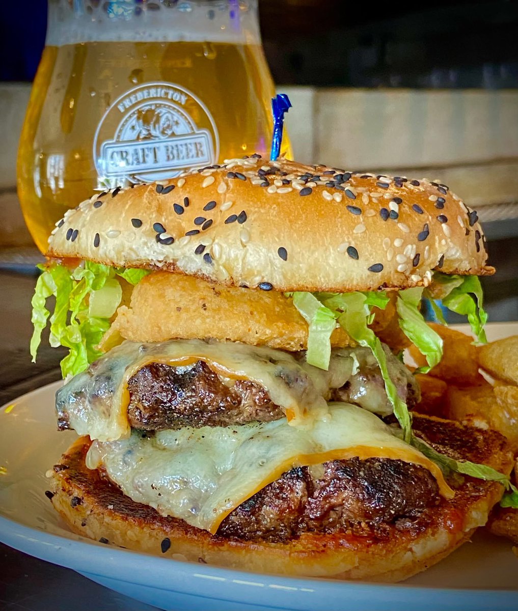 YFCBurgerBattle tweet media