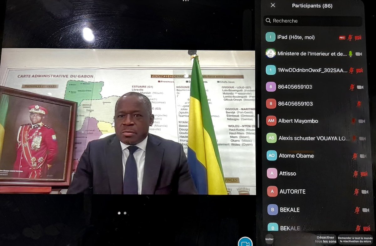 Le Ministre de l’Intérieur, Hermann Immongault, a réuni en visioconférence les Gouverneurs, Préfets et Délégués Spéciaux afin de préparer la présidentielle du 12 avril. Au centre des échanges:
🔹 Maîtrise du nouveau Code Électoral
🔹 Assurer des élections libres et transparentes