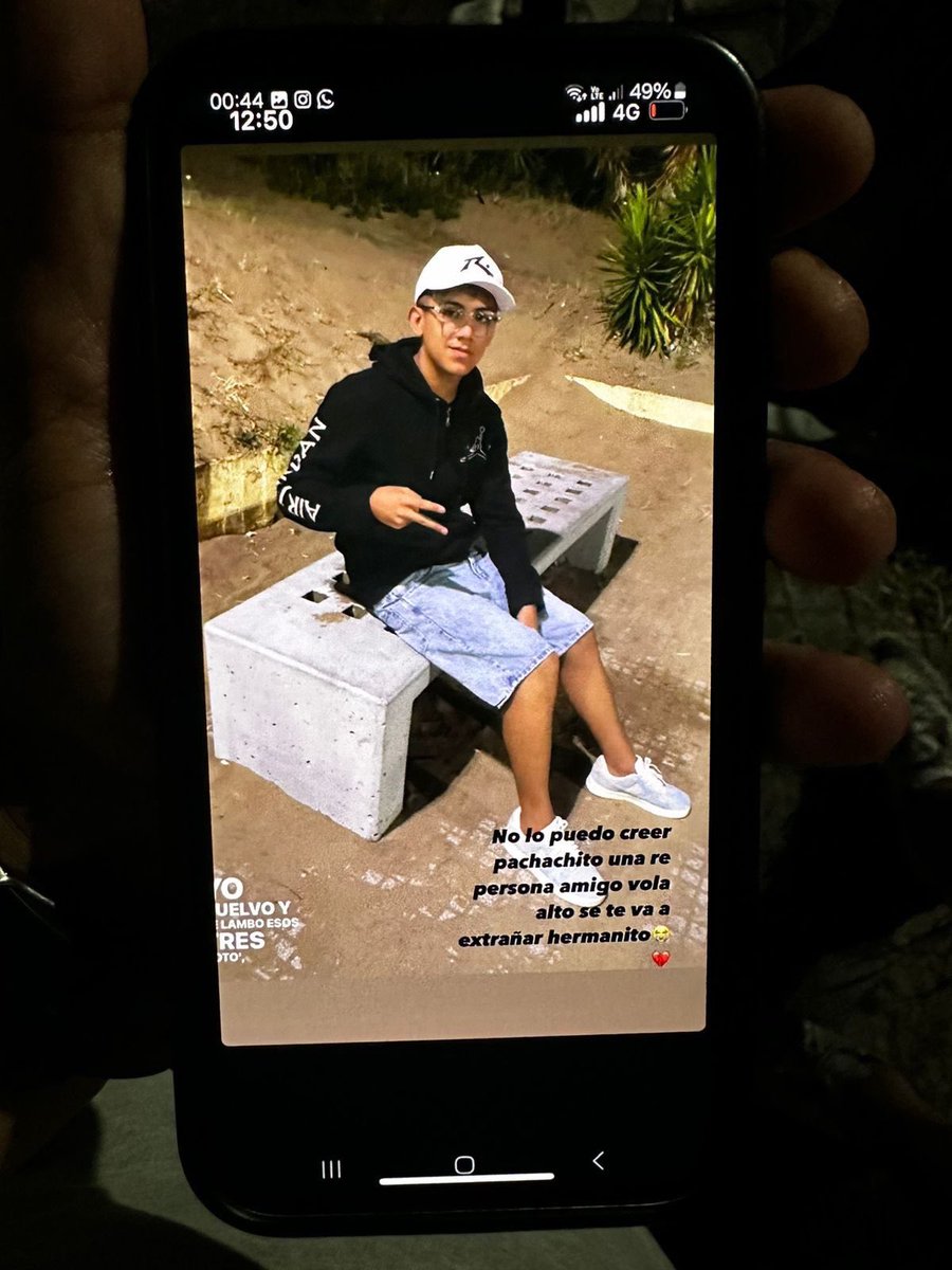 Jerefontanett's tweet photo. Satisfacción pura!!! Que se mueran uno x uno negros de mierda no sirven ni para limpiar el piso lacras. Uno menos 💪🏽💪🏽🙌🏽 https://t.co/hp1CIOYiLj