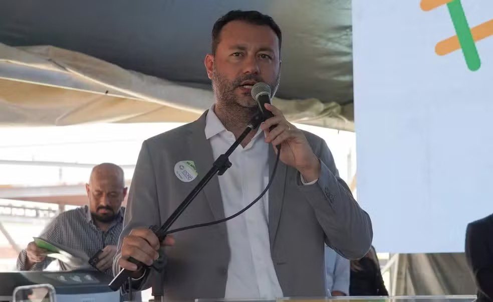 g1goias's tweet photo. Empresários, ex-presidente da Goinfra e quatro ex-agentes são presos em operação contra corrupção em contrato de R$ 27 milhões ==> https://t.co/hQDz5sIJxa #g1go #polícia #investigação #corrupção #contrato #goinfra https://t.co/53OPA3dK01