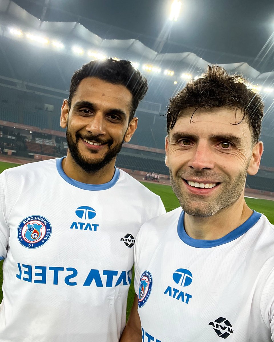 IndSuperLeague's tweet photo. Say "Cheese" if you were on the scoresheet tonight! 😁

#PFCJFC #ISL #LetsFootball #JamshedpurFC #PratikChaudhari #JaviHernandez https://t.co/grIUDec2ko