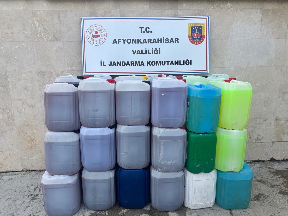 ‼️ AZİZ MİLLETİMİZİN SAĞLIĞINI KORUMAK İÇİN TAKLİT ÜRÜNE GEÇİT VERMEYECEĞİZ‼️

📍 İl Merkezinde,

✅ Jandarma Ekiplerince durdurulan bir araçta yapılan arama sonucunda;

👉🏻 Bir Tondan Fazla Sahte Temizlik Ürünü ele geçirilmiştir.