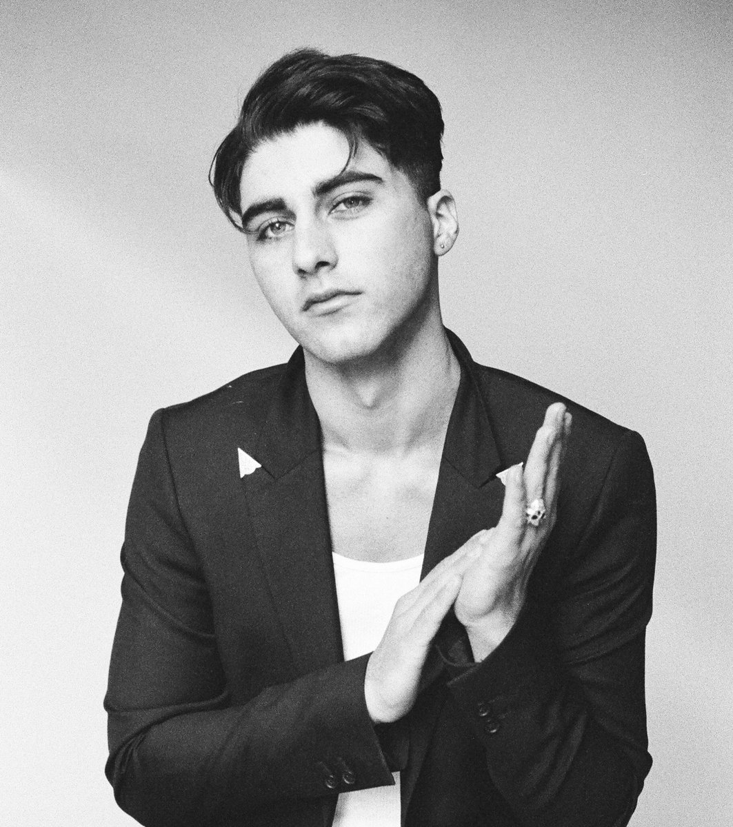 MyTimeToShineHello tweet media