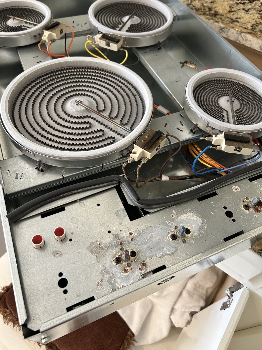 KIP HENLEY tweet media