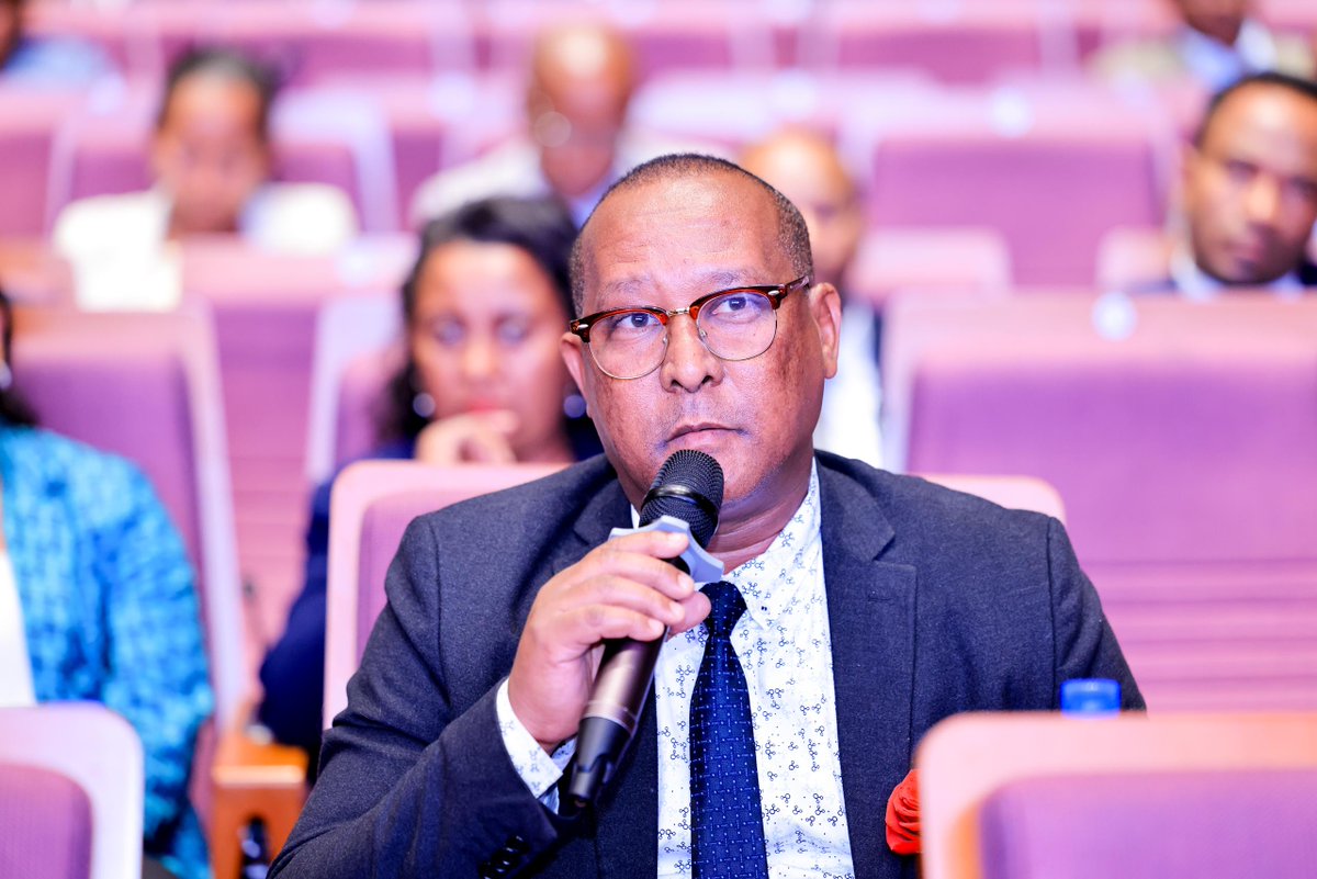 combankethiopia's tweet photo. የኢትዮጵያ ንግድ ባንክ በመንግስት ባለቤትነት ከሚተዳደሩ የልማት ተቋማት ደንበኞቹ ጋር ውይይት አካሄደ።
***
#cbe #Ethiopia #EIH #Cusomer #SOE https://t.co/PnAb2uuqqE