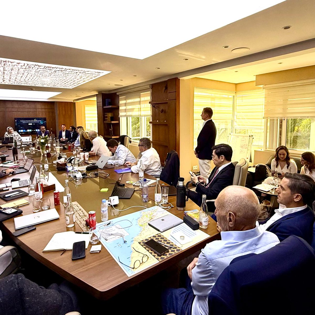 En Marruecos junto al equipo de Fortescue analizando proyectos de energía. El desafío es grande, pero necesitamos energía verde para el futuro.
#RealZero