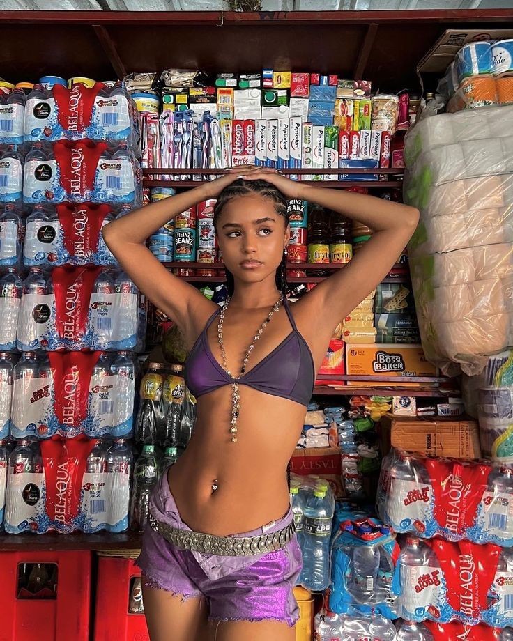 tylasgirl's tweet photo. tyla in ghana 🇬🇭 https://t.co/Hrl07uCtTi