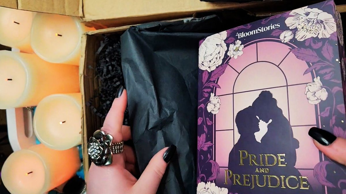 Unboxing x Bloom Stories Pride &amp; Prejudice with a Twist 💕+ Giveaway!
youtu.be/EhLgjDOo-rU

Today, we’re diving into a truly special ASMR experience as I unbox the stunning Pride &amp; Prejudice collaboration with Bloom Stories! Get ready to hear delicate whispers, soft tapping,