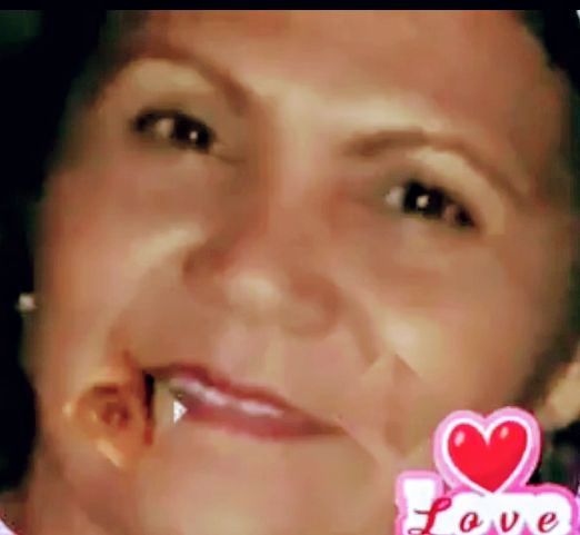 elpingudecuba's tweet photo. Es importante hacer llegar a las autoridades de emigración para que echen de USA a esa peste comunista que comenzaron su carrera delictiva como miembros de los colectivos armados del chavismo en miranda donde su madre y lugarteniente luisa lara, recibió una vivienda del gobierno. https://t.co/x8mKF5YAYz