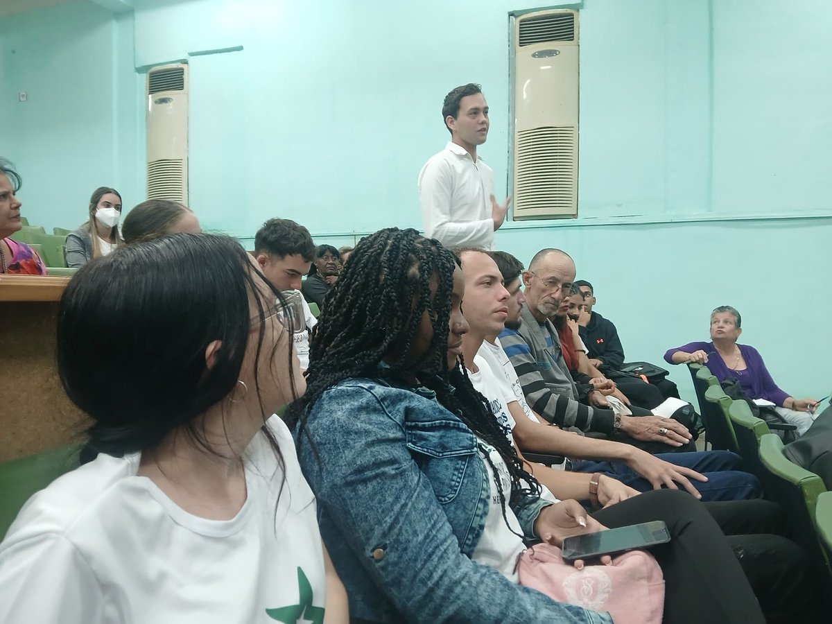 FEU UPR ✊💚 tweet media