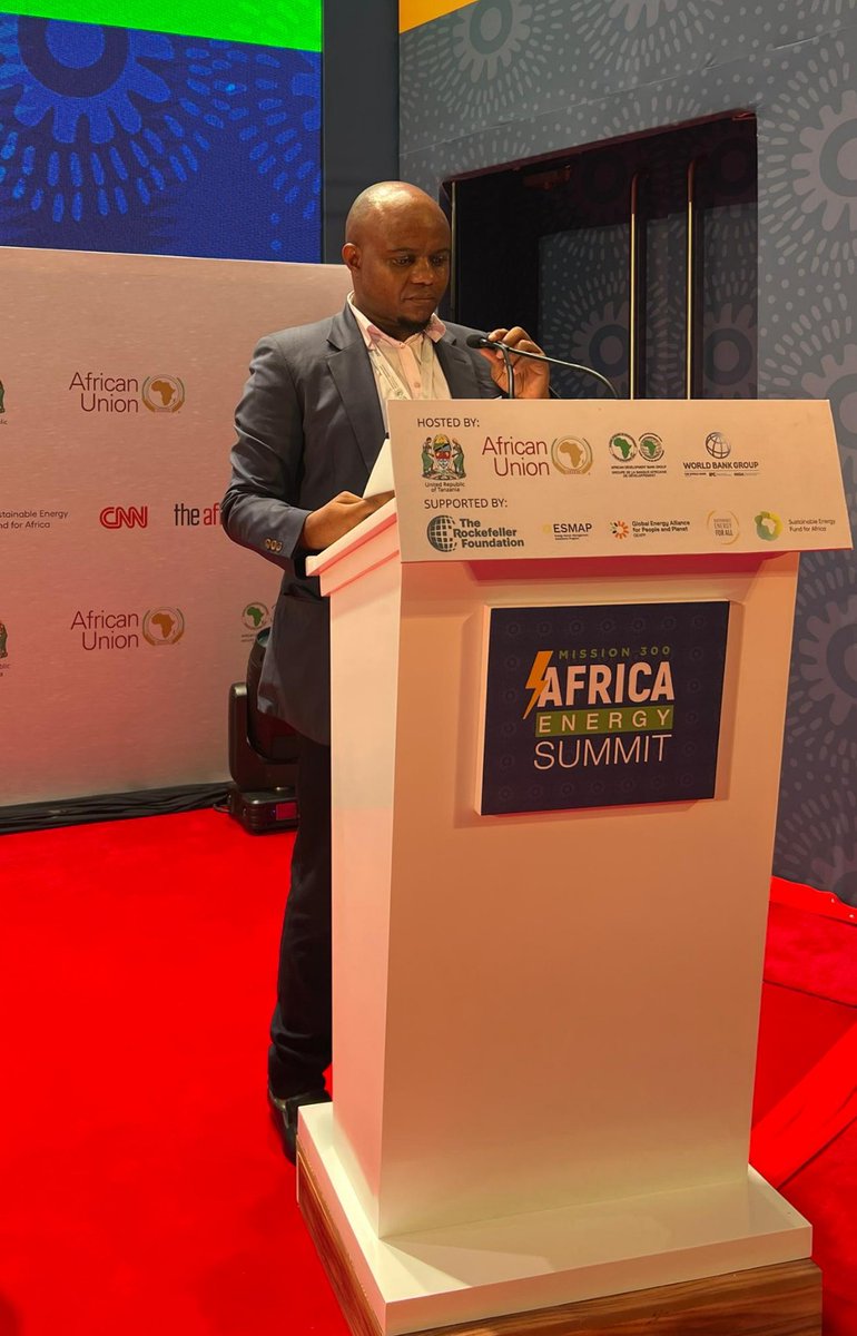 Mophatree's tweet photo. Let's talk about Mission 300
#AFRICANENERGYSUMMIT https://t.co/0HGFLzXmye