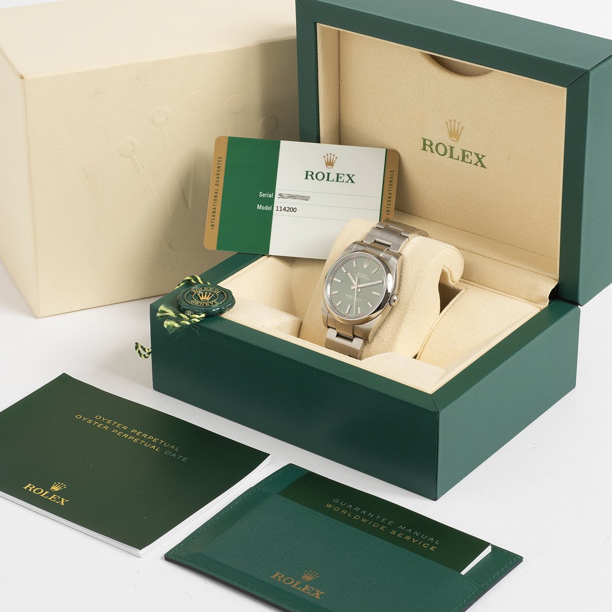 ArtradeApp's tweet photo. This beautiful 2019 Rolex OP is dropping on Artrade next week ⌛️

Market price -10% - ($ATR stakers discounts: 15% to 30%) = the best deal on the watch market.

Join us on the marketplace for these exceptional drops 💎 https://t.co/NlYsoOAEb0