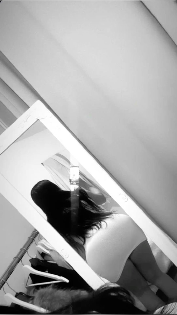 Ich suche aktuell einen Sklavenfreund💕
Vor unseren Familien wird unsere Beziehung
ganz normal aussehen.💕
Keiner wird wissen das du zuhause in einem Käfig schläfst und zusiehst wie mich ein