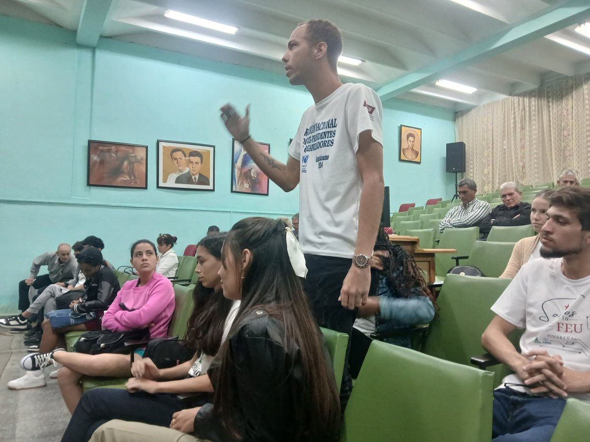 FEU UPR ✊💚 tweet media