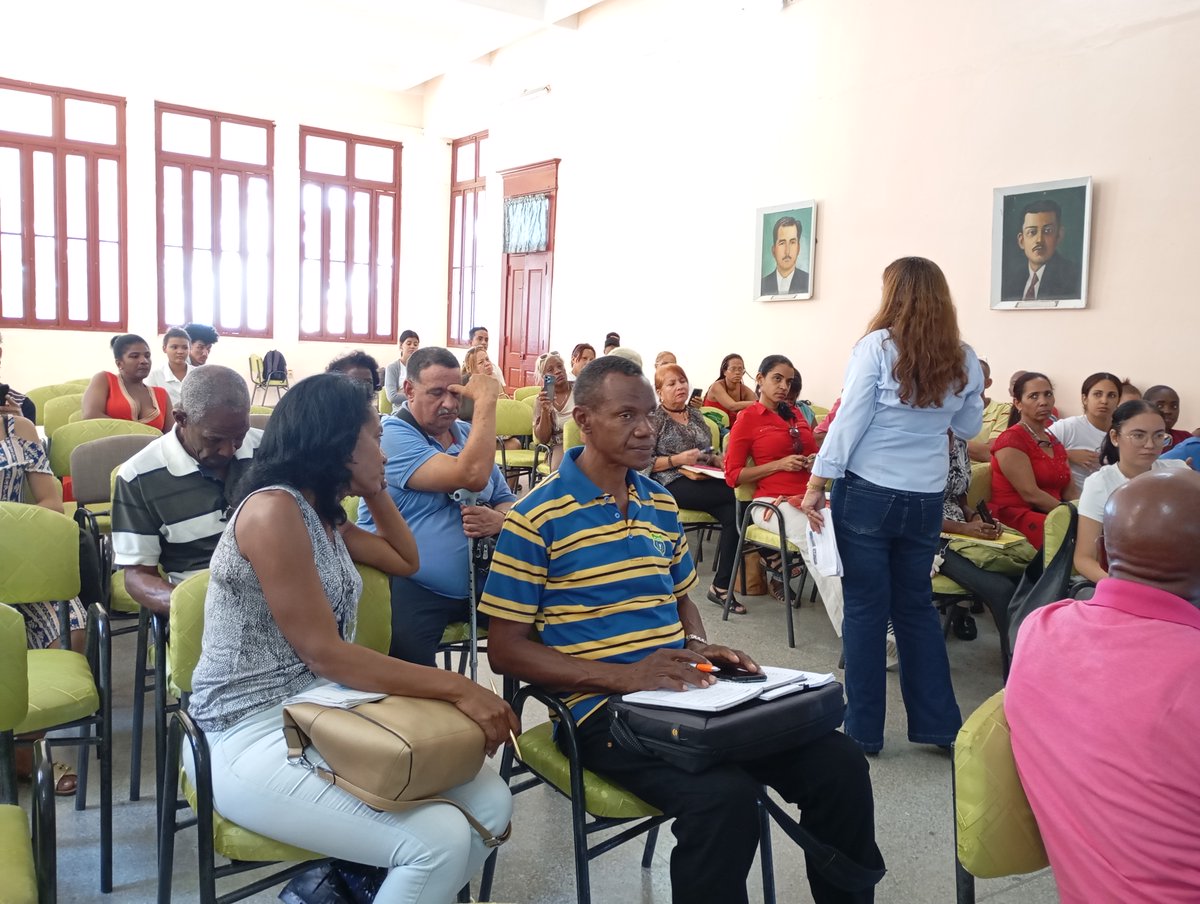 dpestgo's tweet photo. En #SantiagodeCuba. Se desarrolla la consulta del Código de la niñez, la adolescencia y la juventud, con la participación de todas las entidades que incluyen en su desarrollo integral de nuestras niñas, niños, adolescentes y jóvenes #dgestgo #CubaMine https://t.co/ULEhsaIjQl