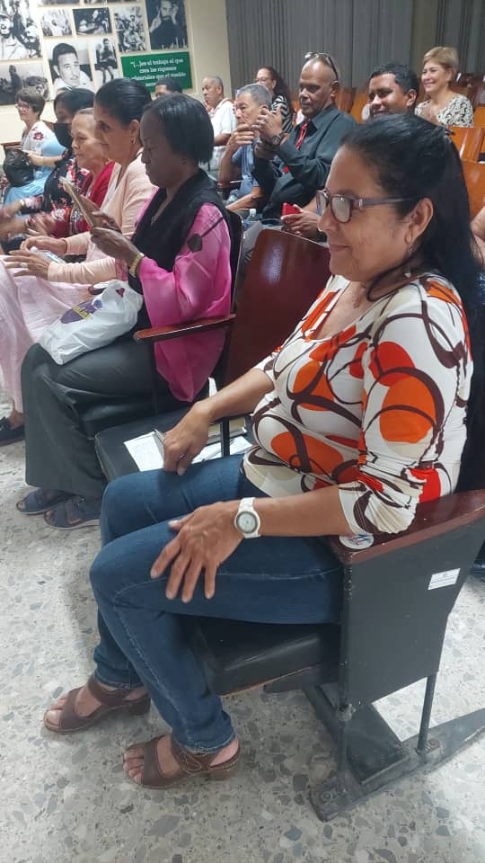 Ministerio de la Industria Alimentaria de Cuba (@minalcuba) on Twitter photo El hombre crece con el trabajo que sale de sus manos”, escribió Martí en alusión al poder de construir y fundar de todo ser humano durante el tránsito por la vida;con esta convicción se firmó hoy el Código de Ética de los Auditores del Sistema <a href="/minalcuba/">Ministerio de la Industria Alimentaria de Cuba</a>. El hombre crece con el trabajo que sale de sus manos”, escribió Martí en alusión al poder de construir y fundar de todo ser humano durante el tránsito por la vida;con esta convicción se firmó hoy el Código de Ética de los Auditores del Sistema <a href="/minalcuba/">Ministerio de la Industria Alimentaria de Cuba</a>.