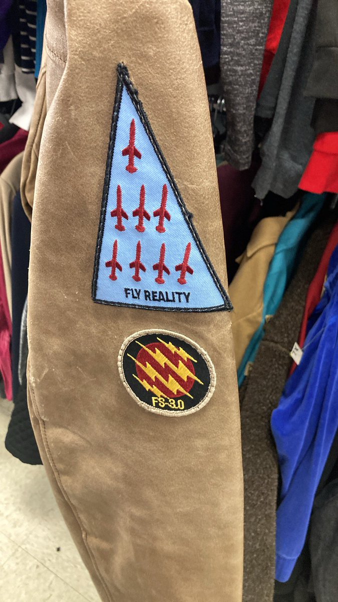 NMF606's tweet photo. @Microsoft Just found one at a goodwill!! lol ✈️  🕹️ https://t.co/IpgoHQJC5C