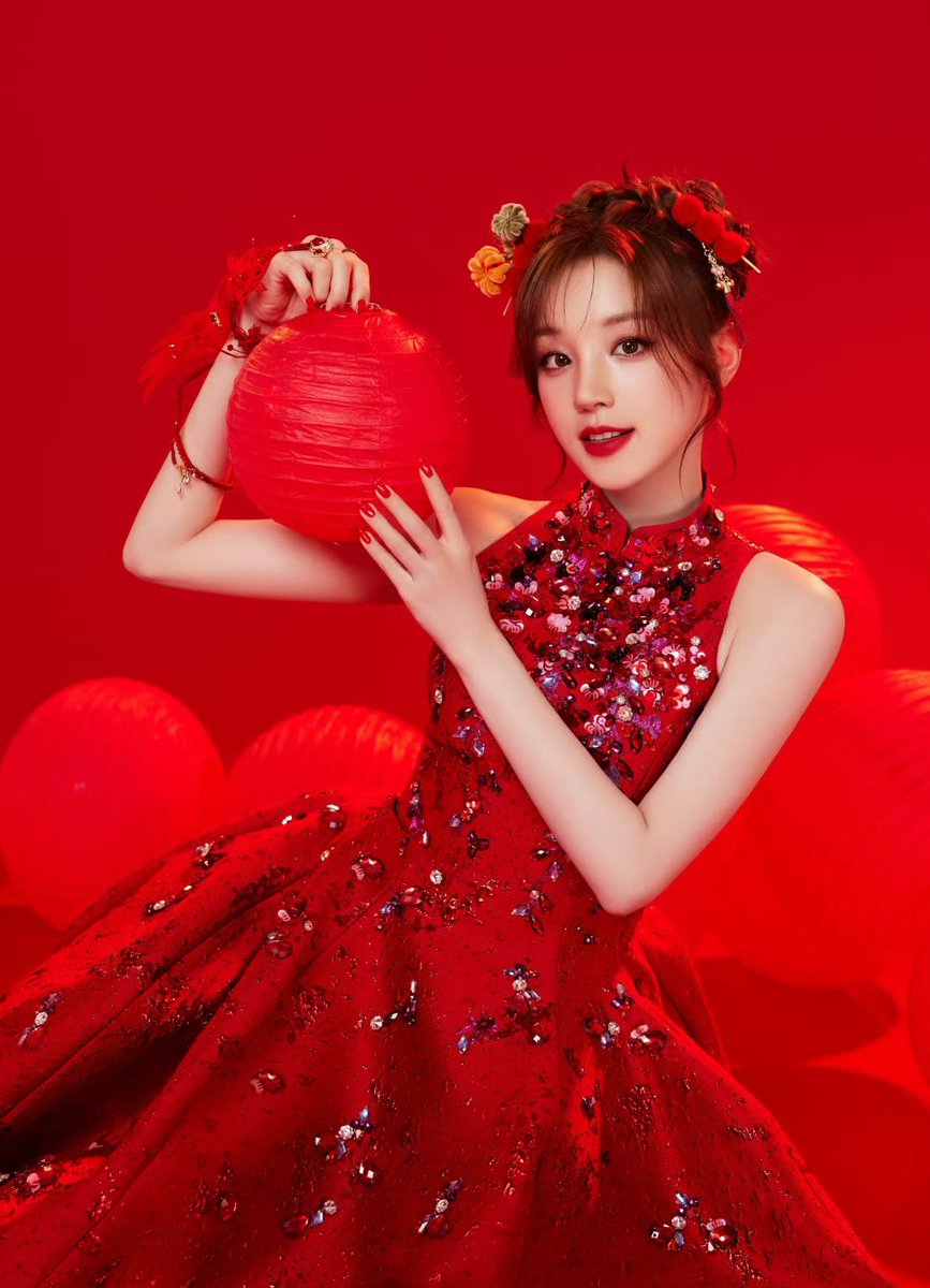 official_i_dle's tweet image. #YUQI x #CCTVSpringFestivalGala

#여자아이들 #GIDLE
#우기