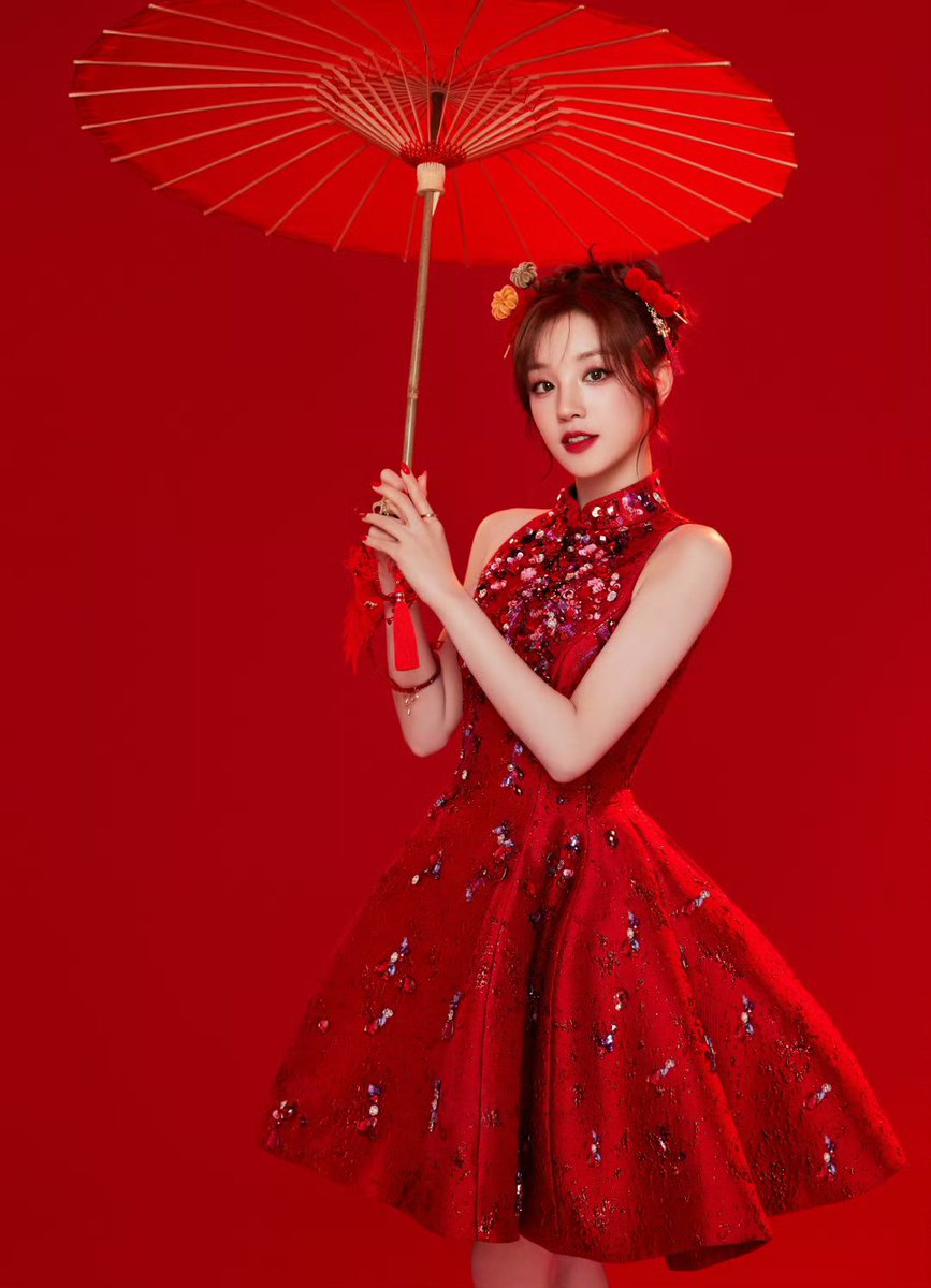 official_i_dle's tweet image. #YUQI x #CCTVSpringFestivalGala

#여자아이들 #GIDLE
#우기