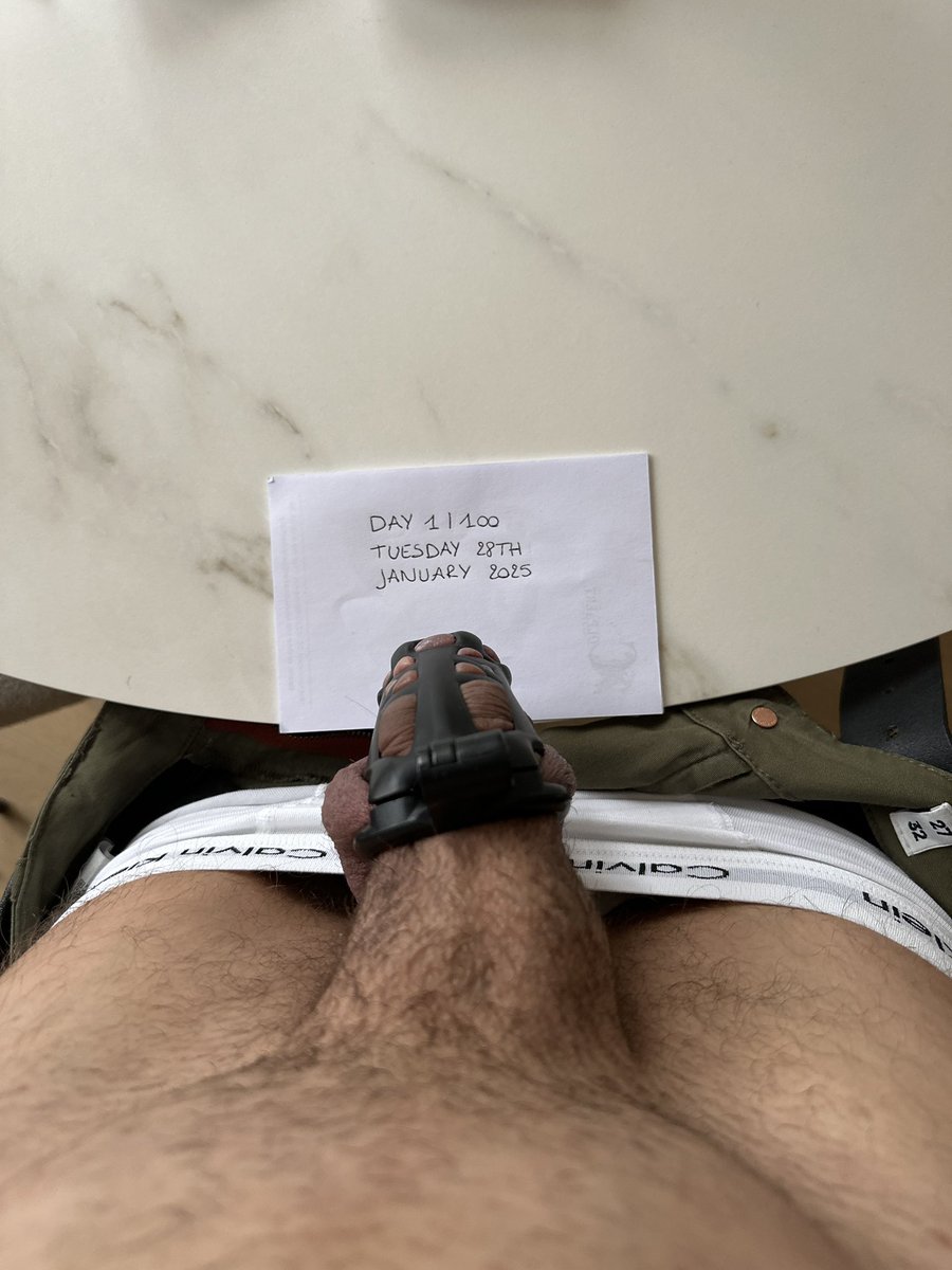 Screwed up a few times by unlocking myself without permission during the 100 day challenge. So back to square 1, need to complete it without unlocking unless my Master @evaneverhard gives permission! #chastity