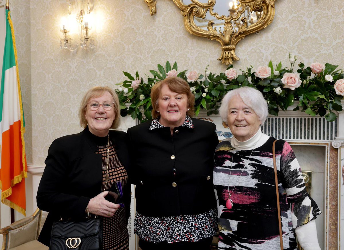 PresidentIRL's tweet photo. President Higgins today welcomed members of the first Ireland International women’s football team, who represented the country in matches in May and June 1973, to Áras an Uachtaráin to mark their historic contribution to Irish sport. Read more at https://t.co/OlEgcw2tV4 https://t.co/i7vOZQsUvZ