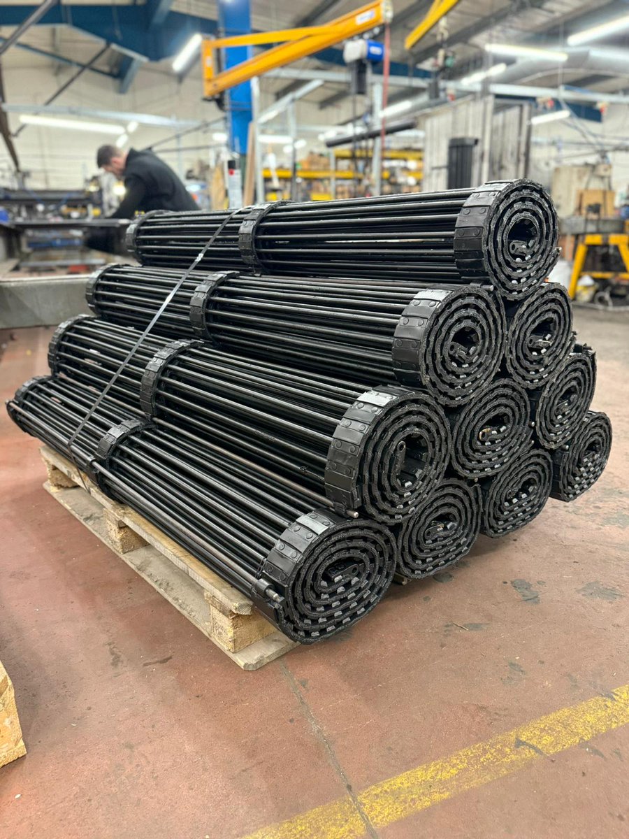 HallWebs's tweet photo. Nice stack of Reekie Destoner webs heading out the factory today, for your no obligation quote call today 01845522990 #farminguk #madeintheuk #rootcropwebs #backbritishfarming https://t.co/hg9QJvDIEI