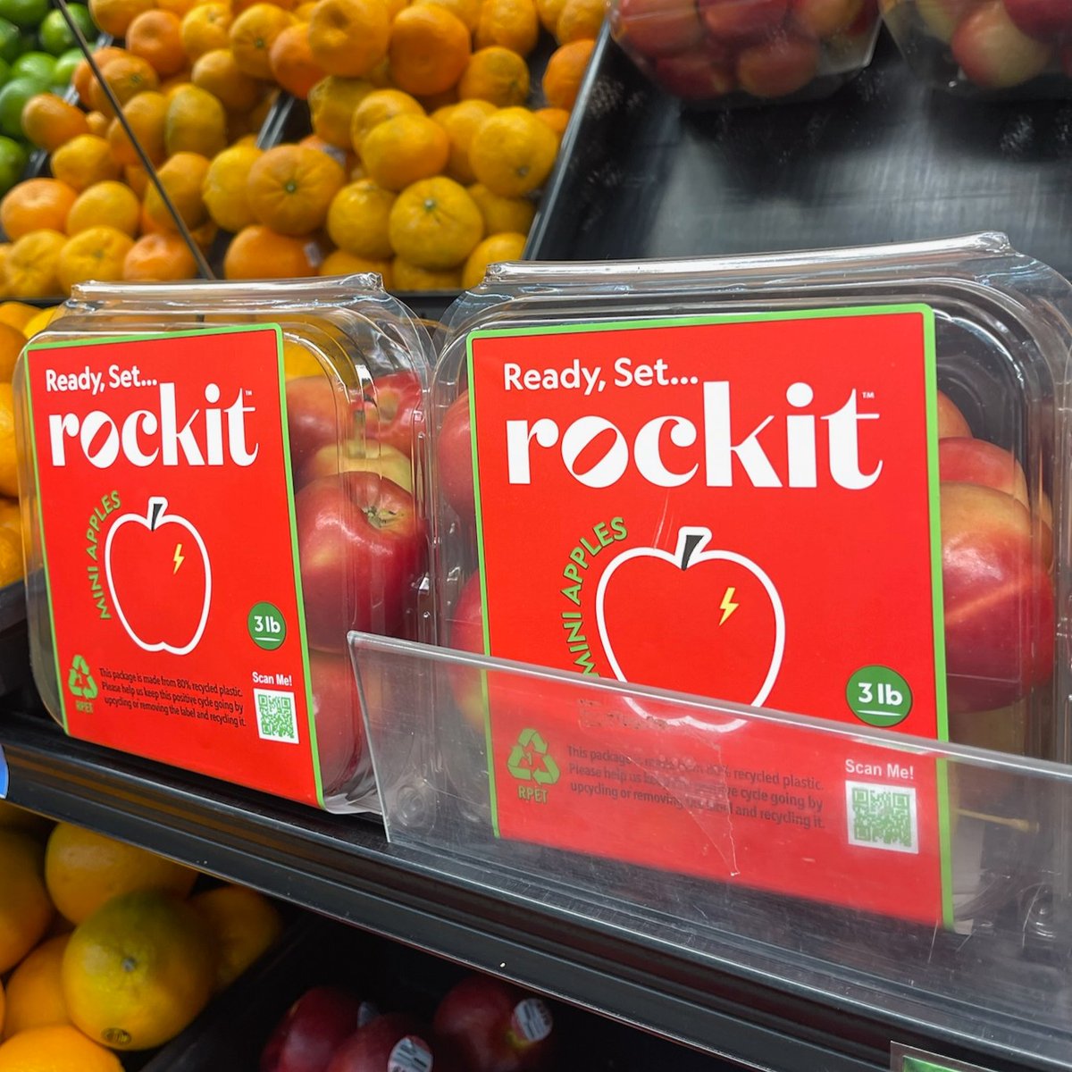 Rockit™ apples prove great things come in small packages. Take a bite and taste the difference! 🌟

#SnackSmart #RockitApple