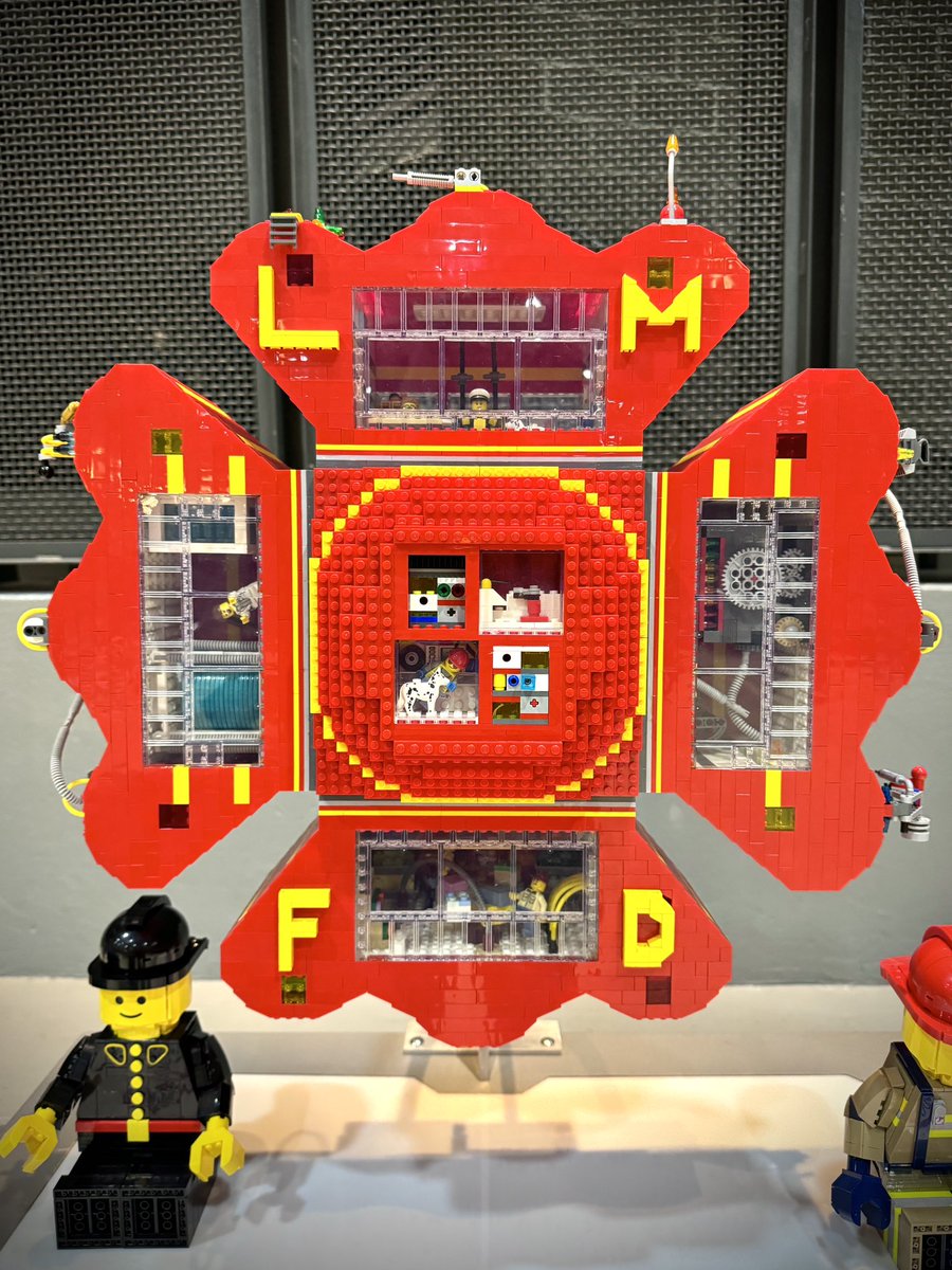 NeedMoBricks's tweet photo. LEGO Masters Fire Department built by Crash &amp; Yoyo, on display in Calgary at Brick Roundup in October 2024.

#NeedMoBricks #LEGO #FireDepartment
#BrickRoundup2024 #BrickRoundup #LEGOMasters #LEGOSpace #AFOLCommunity #AFOL https://t.co/AJcggyzzCQ