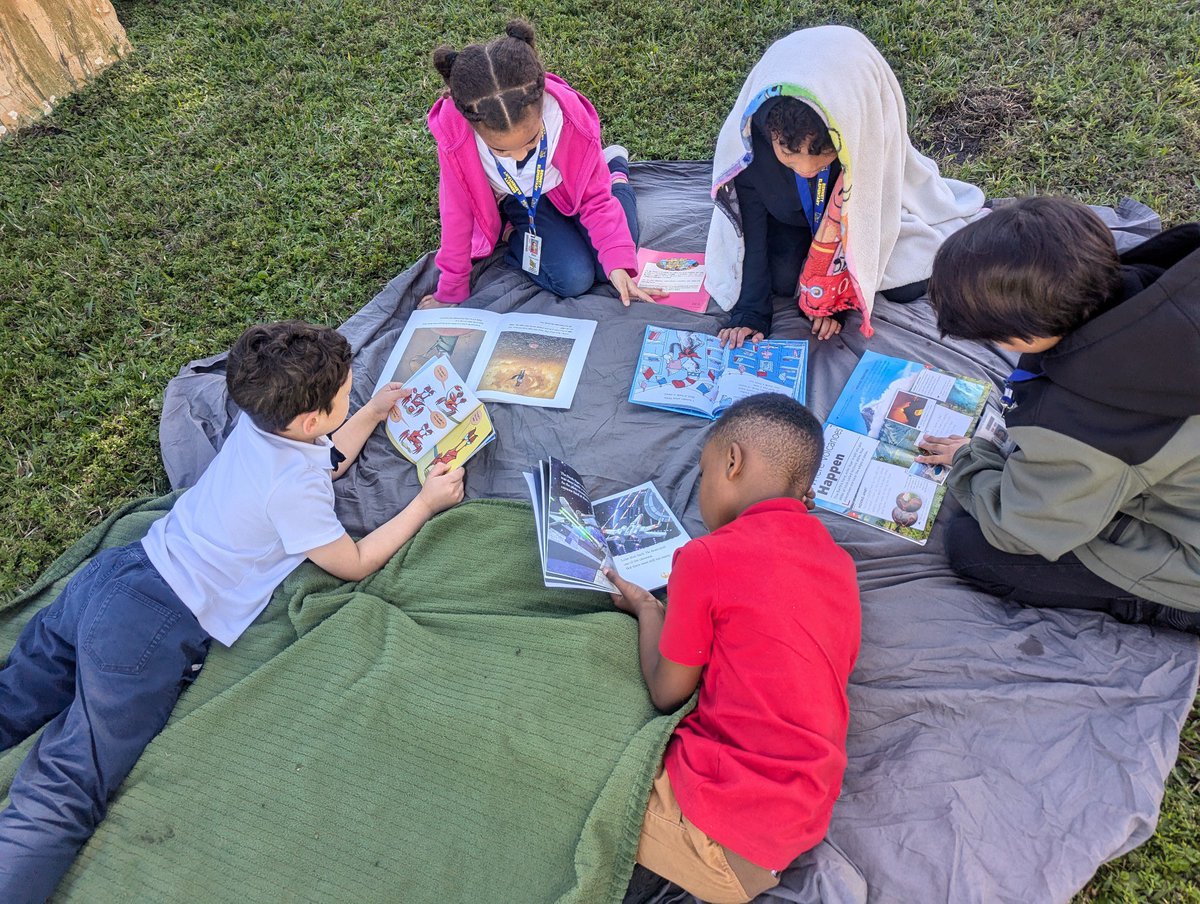 SWalstine1's tweet photo. Kicking off Literacy Week with fun activities that foster the love of reading. 
#browardreads #flcelebratesLiteracy
@Bennett_ES https://t.co/gWeDCuGPSs