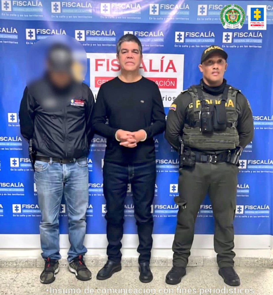 🚨 Increíble!!
Andres Ricci, presunto feminicida de Luz Mery Tristán, podría quedar en libertad el día de mañana, por vencimiento de términos. 
La denuncia la realizó a través de redes sociales, Valeria Tristán, hermana de la campeona asesinada.