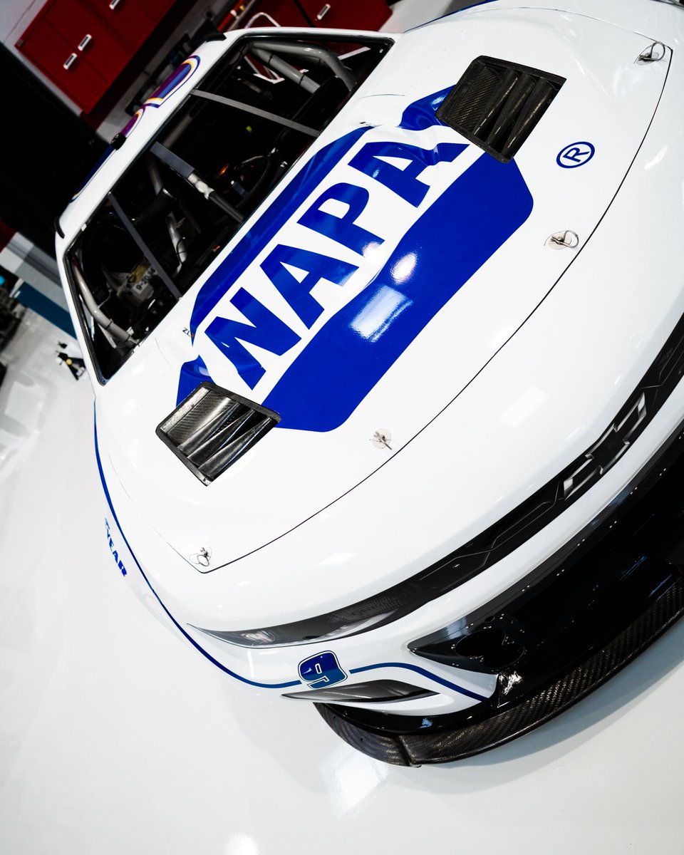 NAPA Racing tweet media