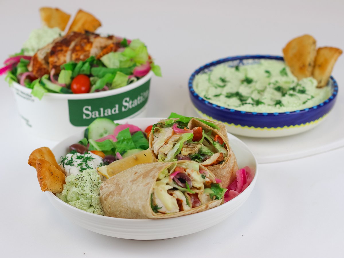 saladstation_'s tweet photo. How do you like your Chicken Shawarma? 🥗 In a fresh, flavorful salad or 🌯 wrapped up and ready to go? Let us know your favorite! 🔥 #ChickenShawarma #SaladOrWrap #SaladStation https://t.co/fmEzLmRXT4