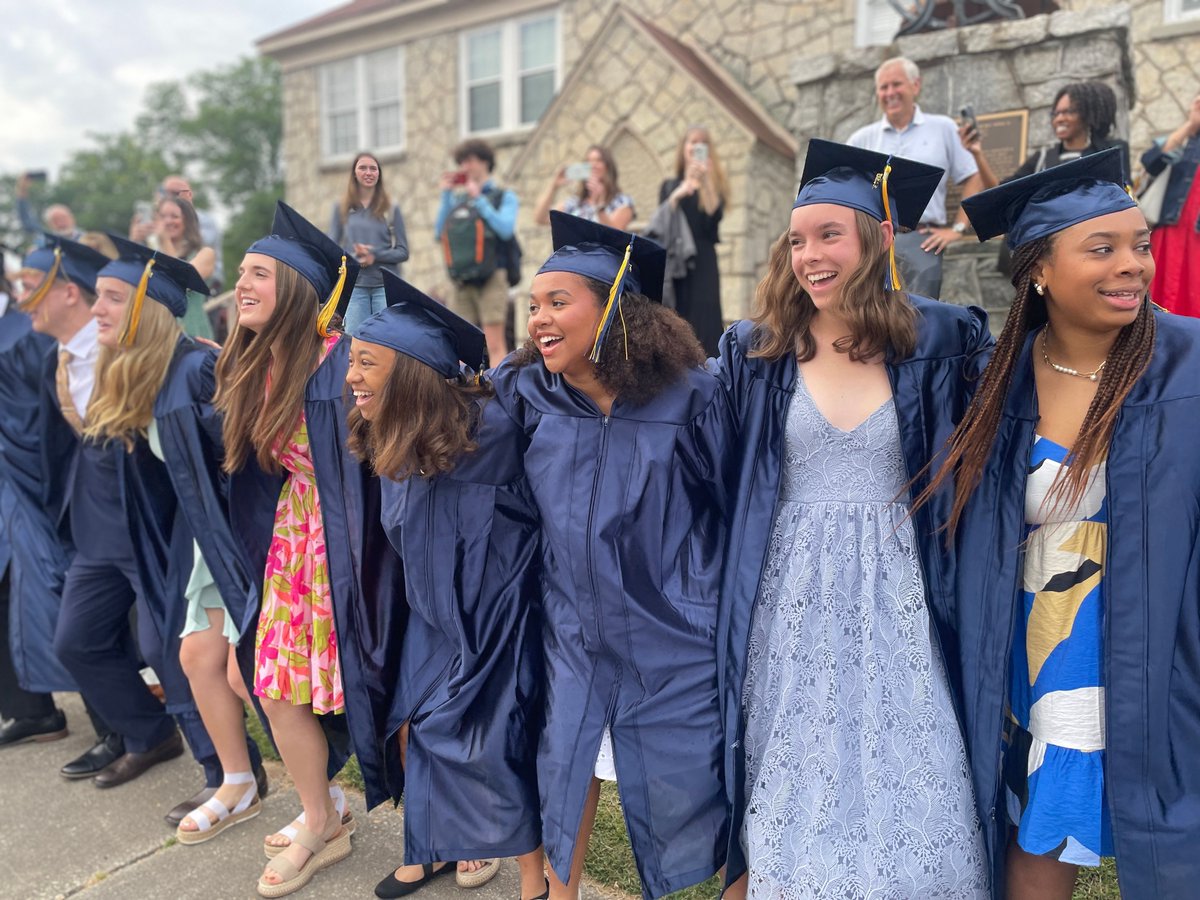 Landmark_LCS's tweet photo. 🎓✨ Attention seniors and senior families: the FINAL deadline for senior ads is January 31st! 🗓️ Don’t miss the chance to make your student’s last yearbook extra special with a personalized ad full of love and memories. 💕📖 Submit yours today!
#SeniorAds #ClassOf2025 #Yearbook https://t.co/xCOr9Vo10l