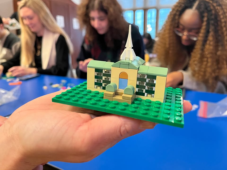 Princeton's tweet image. Goin' back, goin' back — in brick! 🧱 
 
As part of a Wintersession course called "Building LEGO Princeton," Matt Smith, communications specialist in Housing and Real Estate Services, taught fellow Princetonians how to build a mini Nassau Hall out of LEGO!

#InternationalLegoDay