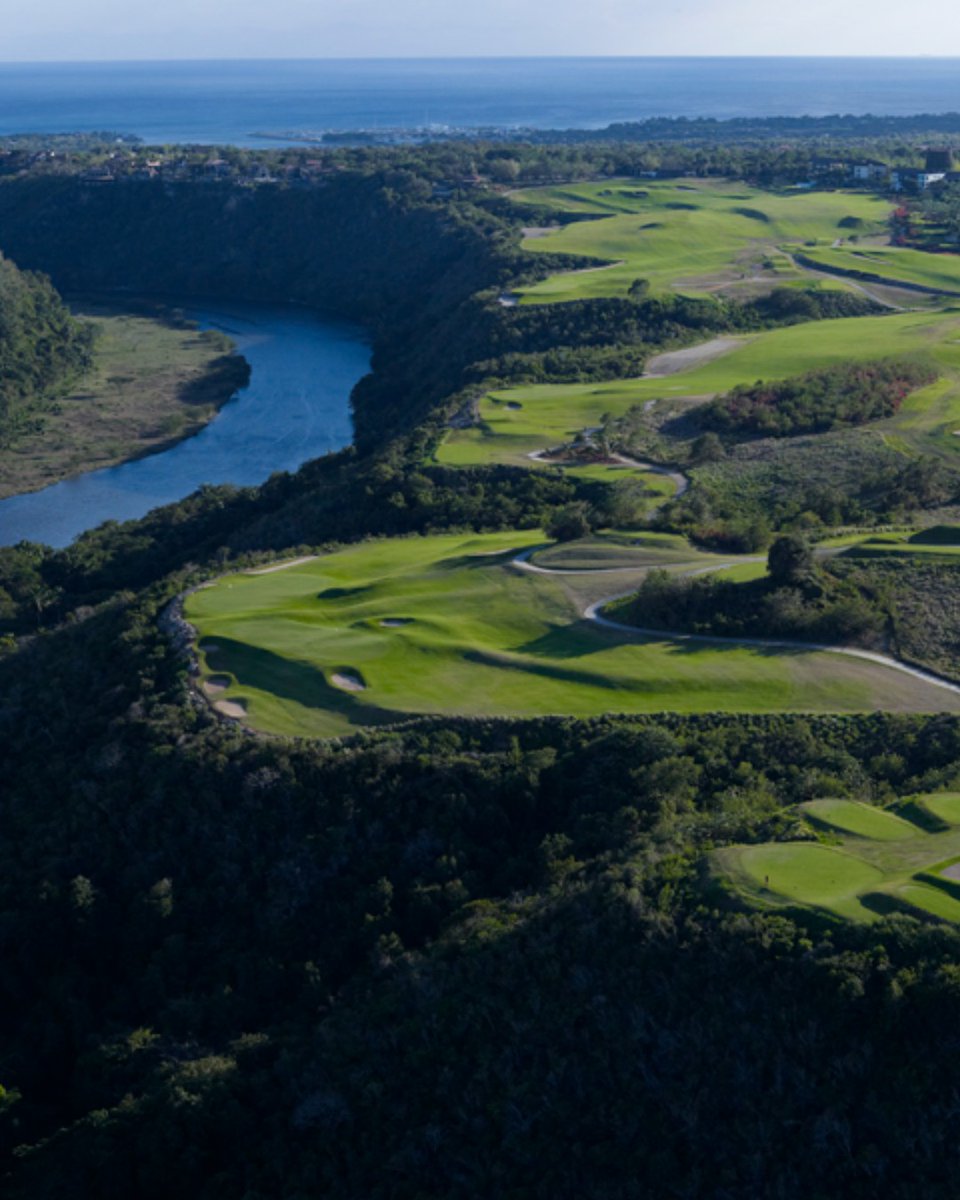 casadecampo's tweet photo. Discover our dramatic Pete Dye-designed Dye Fore layout. "Most underrated course in the Caribbean!"
#DyeFore #casadecamporesort https://t.co/e6RDVpECON