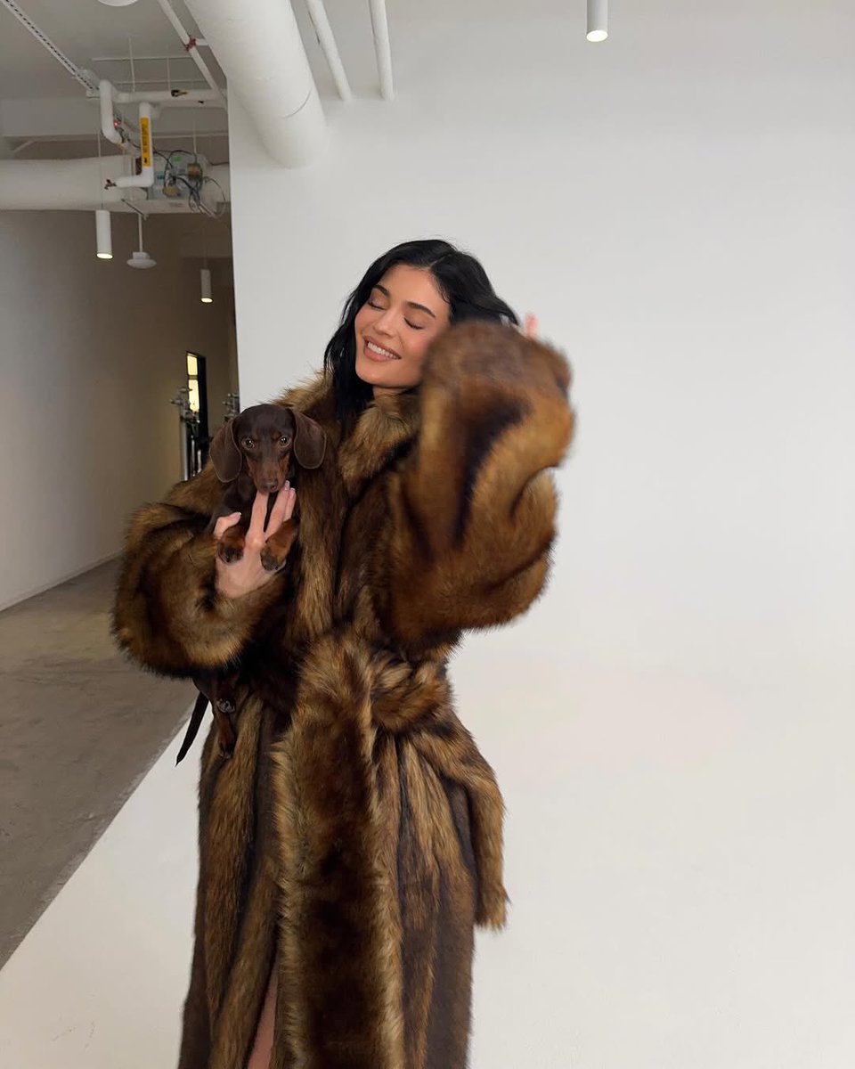Kylie Jenner tweet media