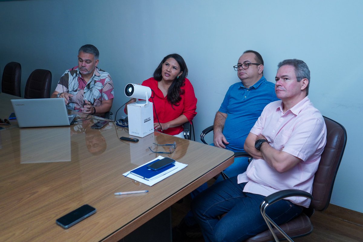 Recebemos hoje, os coordenadores do programa Educar Para Valer da Associação Bem Comum (ABC). Presentes em Timon desde 2019, agora somam forças na implementação da educação integral no município. #TimonAvança 📚