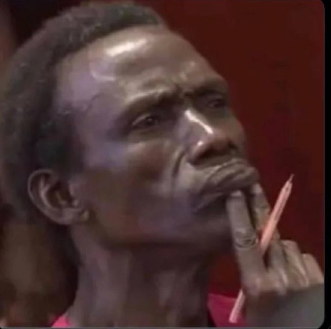 Abdulilu1's tweet photo. Ka Zaɓi Biyu Kabar Ɗaya.
1 20 Billion. 
2 Lafiya. 
3 Kanin Babanku. https://t.co/Gt1GvRjvC0