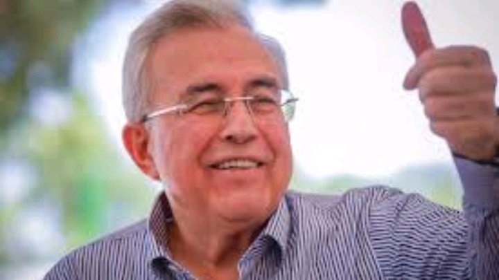 AntiTelevisaMx's tweet photo. Si los derechistas Televisa, Tv Azteca, Latinus, Fórmula, Milenio, Azucena Uresti, Joaquín López Dóriga, Javier Alatorre, Ciro Gómez Leyva, Carlos Loret y Alejandro Villalvazo piden la renuncia de Rocha Moya... eso indica, que algo está haciendo bien ese Gobernador en Sinaloa. https://t.co/hZfUfTaUMa