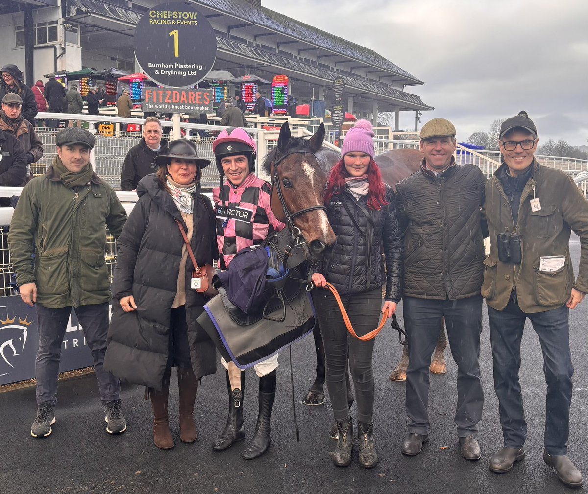 Delighted to see #LivingitduLarge winning on his second career start <a href="/Chepstow_Racing/">Chepstow Racecourse</a> under <a href="/GavinSheehan92/">Gavin Sheehan</a> for <a href="/JonnyHorses/">Jonny Allison</a> &amp; Julia Bryant. Well done team <a href="/ValentineBStock/">Valentine Bloodstock</a> <a href="/Alexwalters89/">Alexandra Walters</a> <a href="/BetVictorRacing/">BetVictor Racing</a> #winner no.40 for the season. #TopTeam