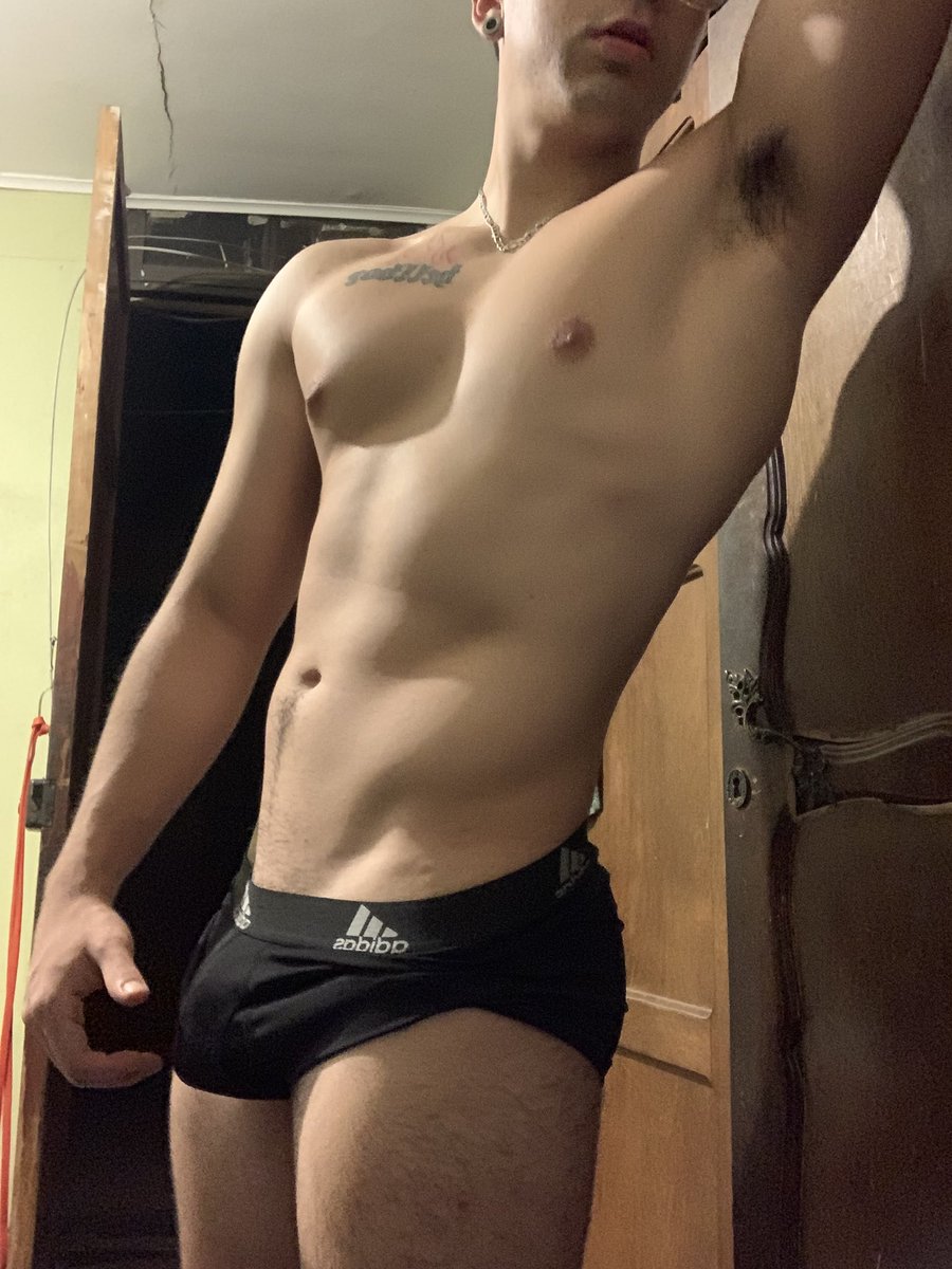 Sweet_diegoh's tweet photo. Ñaaaam , que terrible andar caliente siempre 🤒

Aprovechen de suscribirse a mis redes gratis , para que hablemos mejor 🤭

Arsmate free : https://t.co/tGc2NpLtwI https://t.co/EiEyaTjba2