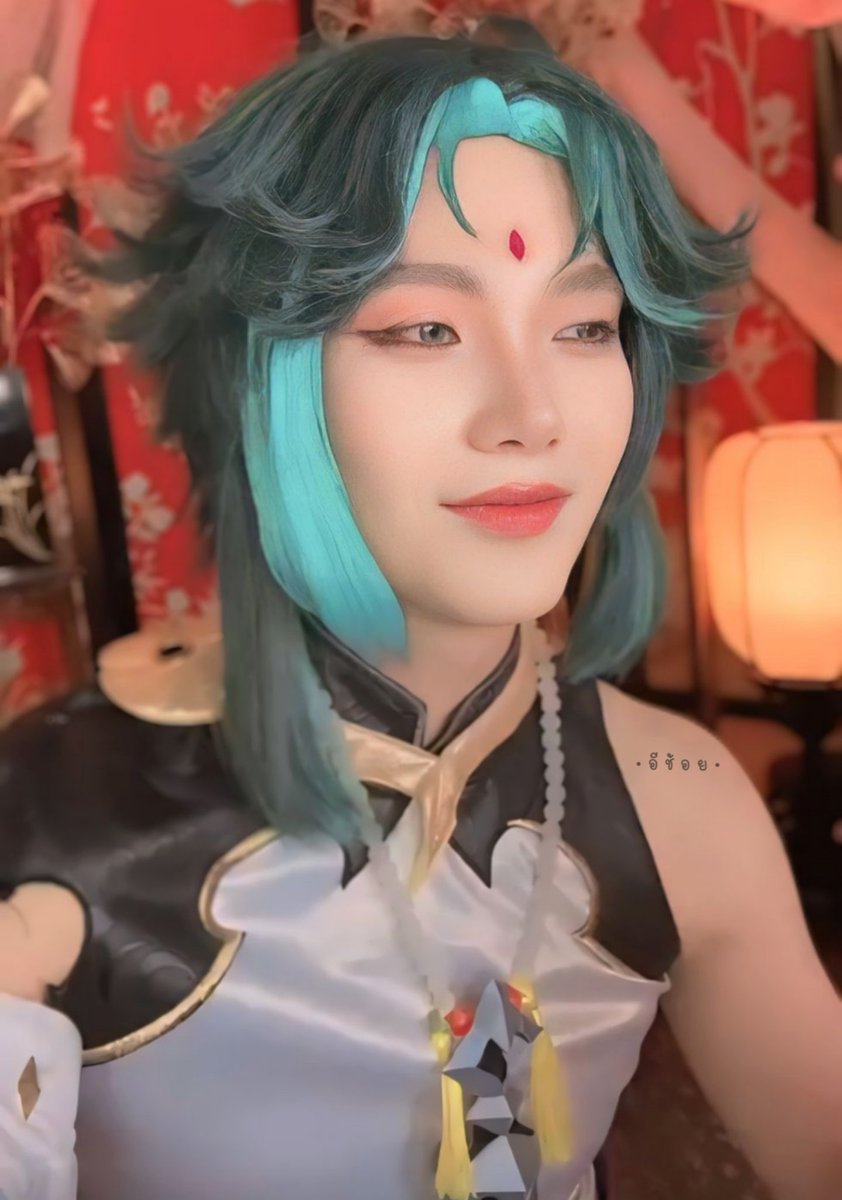 BBBluveU's tweet photo. HE. IS. NOT. REAL. https://t.co/z0eJvZzSsZ