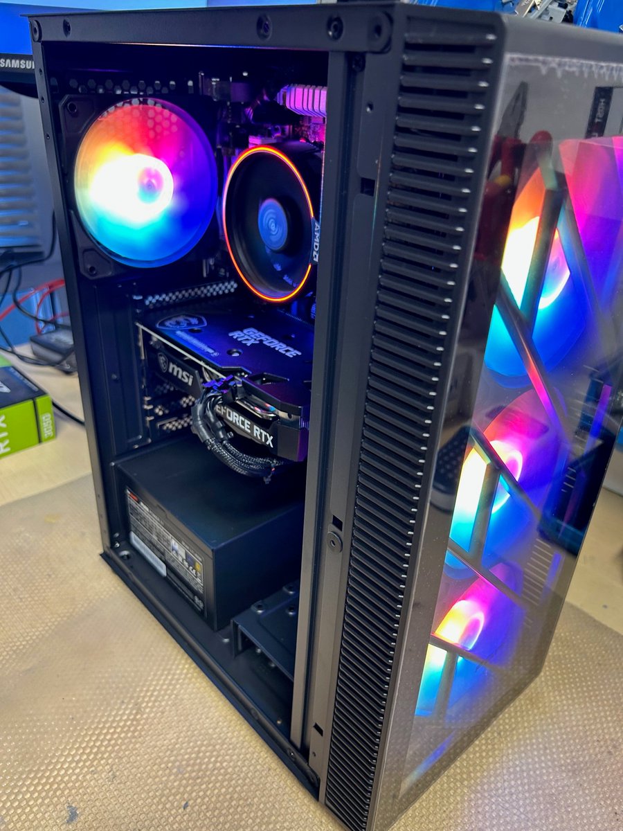 HostUnlimitedDE tweet media