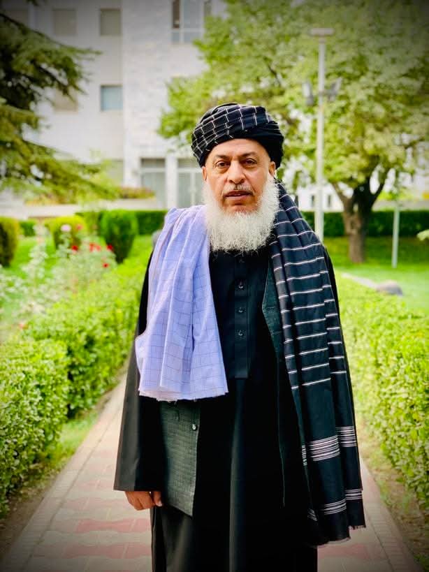 هغه څوک چي تل یې ددې نظـ ام لپاره تکلیفونه کړي په سختو حلاتوو کي یې د دې نظـ ام لپاره سخته مبارزه کړې،
هغه هیڅکله دا نظـ ام او دا مقدسه خاوره نه پریږدي،
ټامیانو او کولابیان دي غافي نه #شیر حفـ ظه الله دلې په هیواد کي دی نه تللی او نه هم کومي خواته ځي،