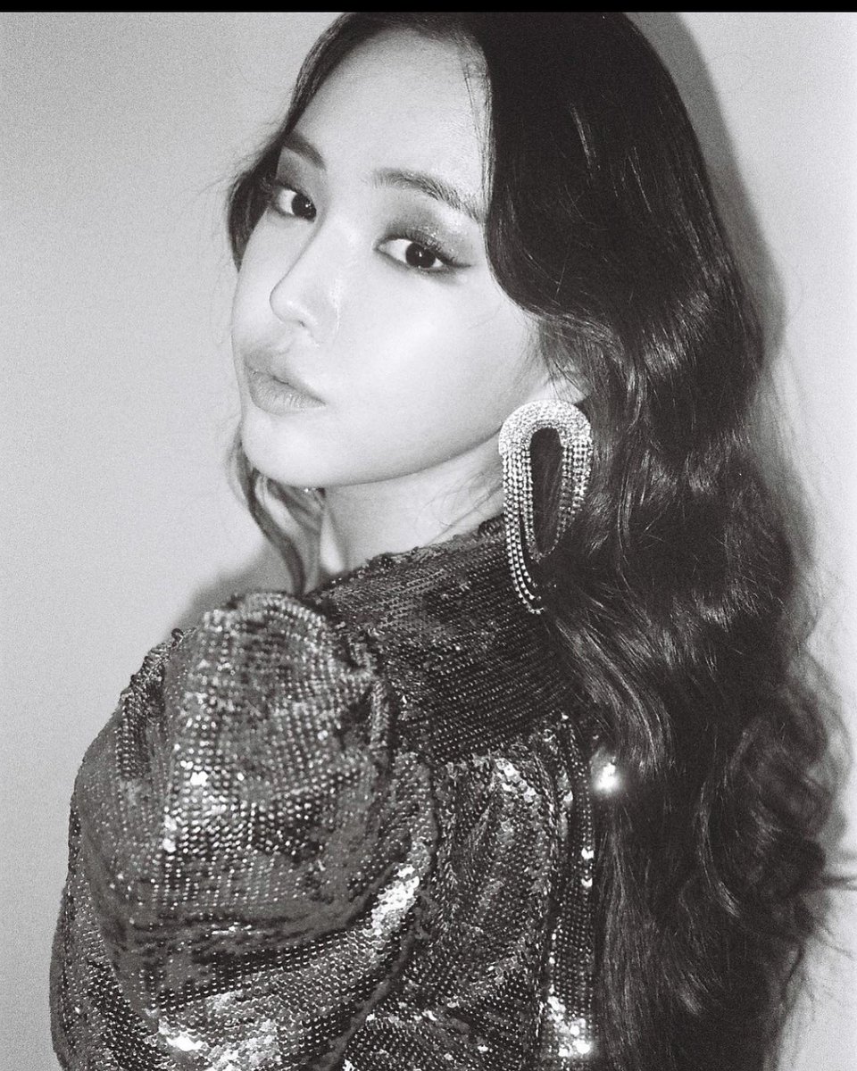 naeun tweet media