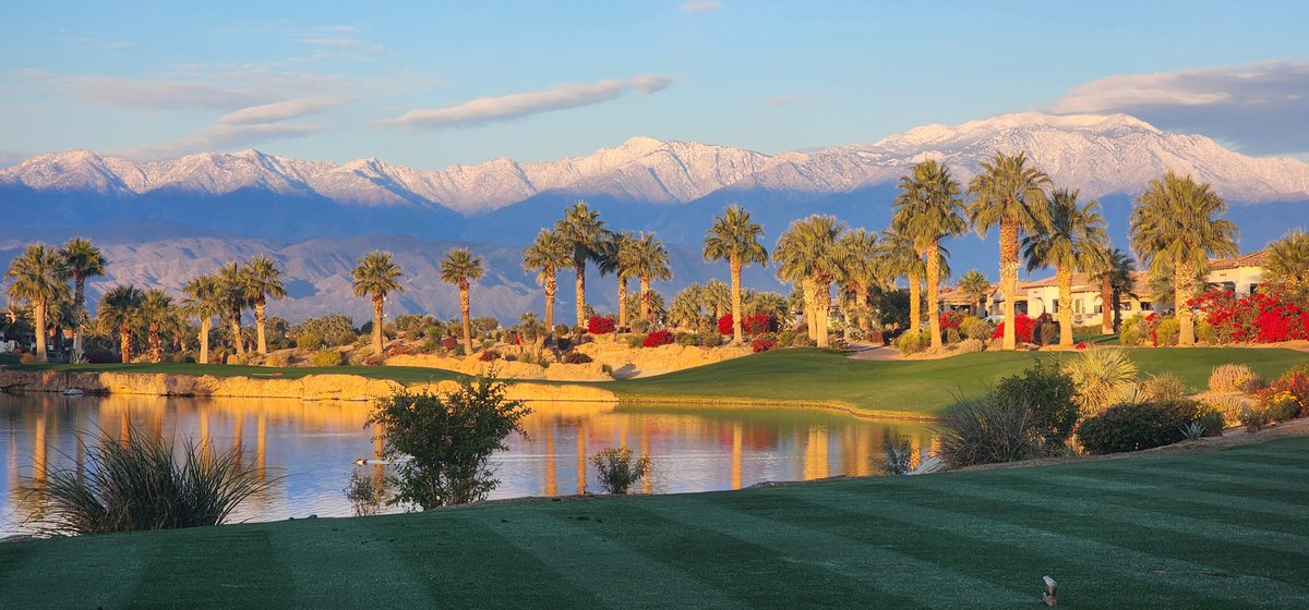 Finally, some snow on the mountains! ⛳️🏔